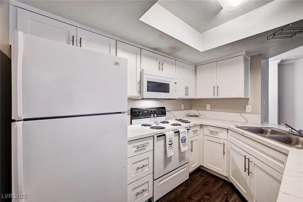 8600 Charleston, Las Vegas, NV 89117