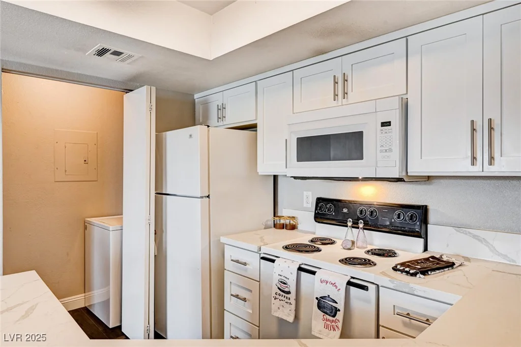 8600 Charleston, Las Vegas, NV 89117