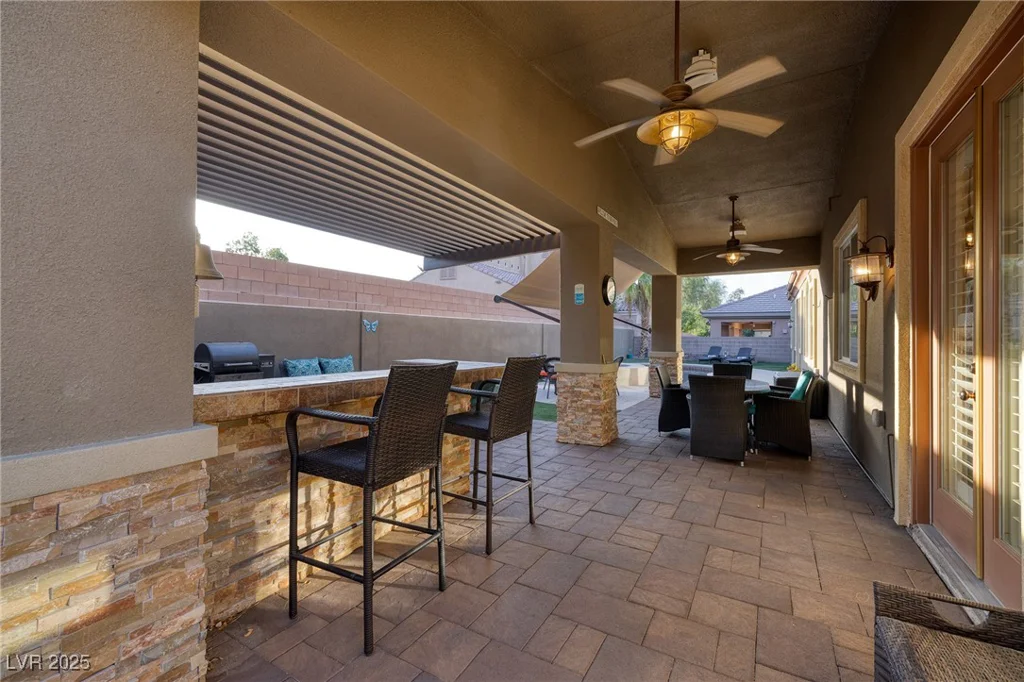 8149 Villa De La Playa, Las Vegas, NV 89131