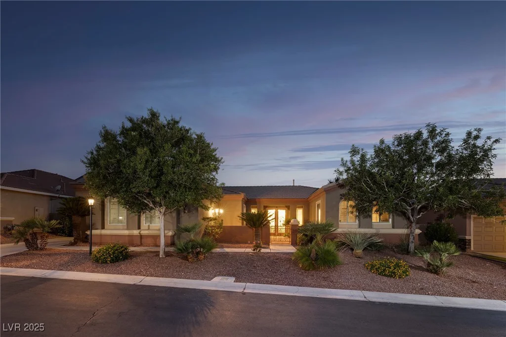 8149 Villa De La Playa, Las Vegas, NV 89131