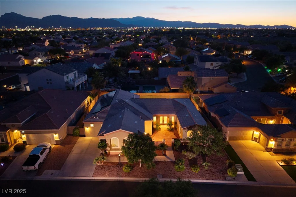 8149 Villa De La Playa, Las Vegas, NV 89131