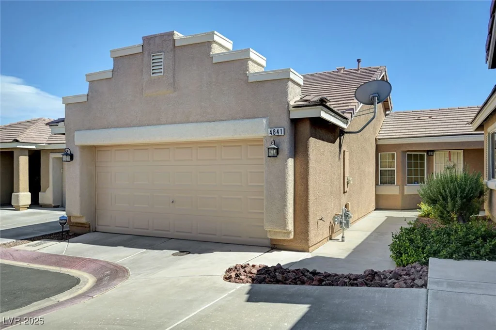 4841 Raw Umber, Las Vegas, NV 89131