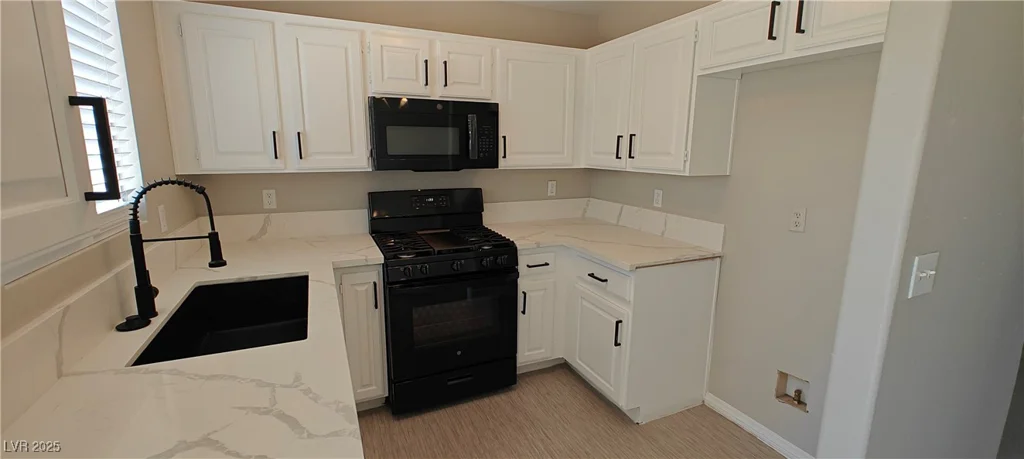 6615 Elk Creek, Las Vegas, NV 89156