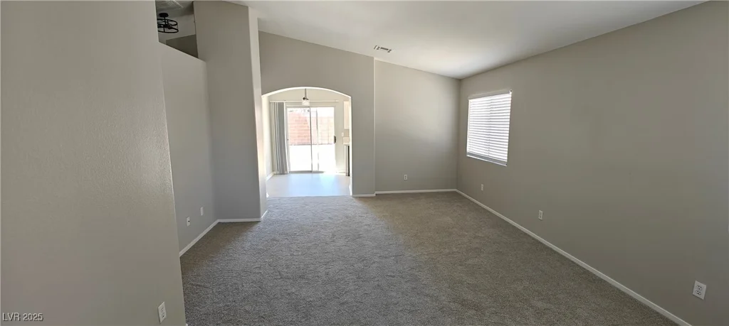 6615 Elk Creek, Las Vegas, NV 89156