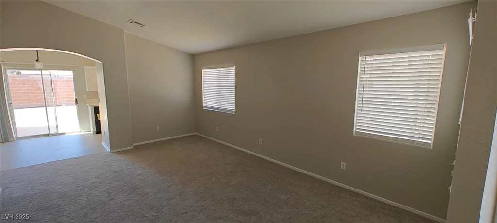 6615 Elk Creek, Las Vegas, NV 89156