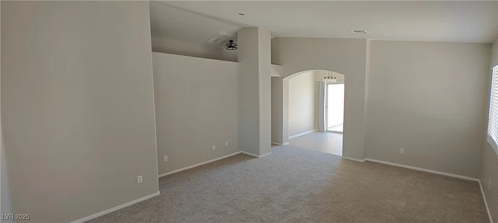 6615 Elk Creek, Las Vegas, NV 89156
