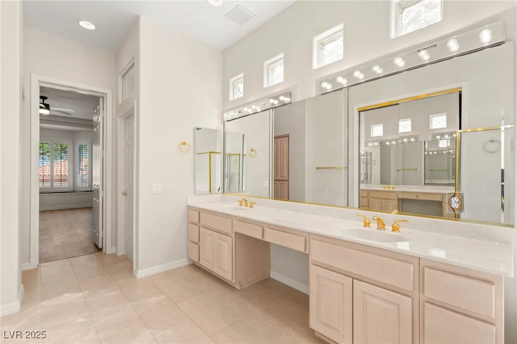 10548 FINDLAY, Las Vegas, NV 89134