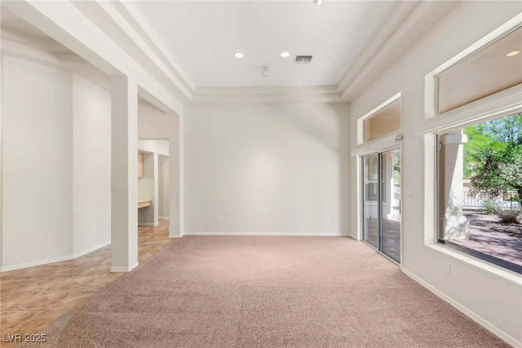 10548 FINDLAY, Las Vegas, NV 89134