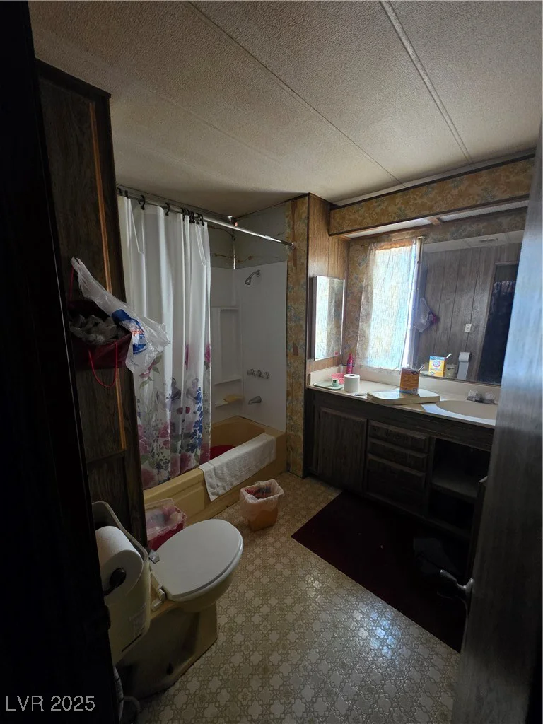 6058 Glacier, Las Vegas, NV 89156