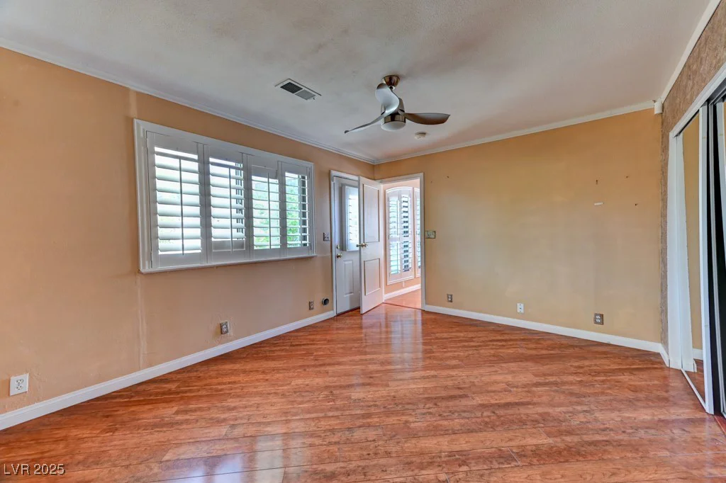 7100 Carrondale, Las Vegas, NV 89128