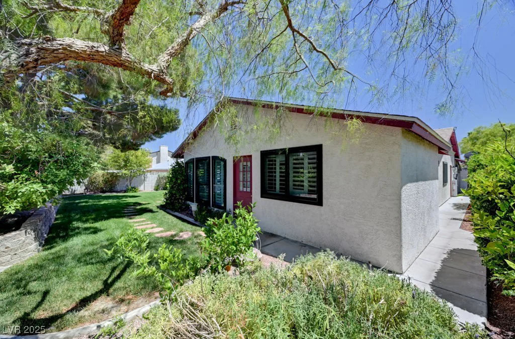 7100 Carrondale, Las Vegas, NV 89128