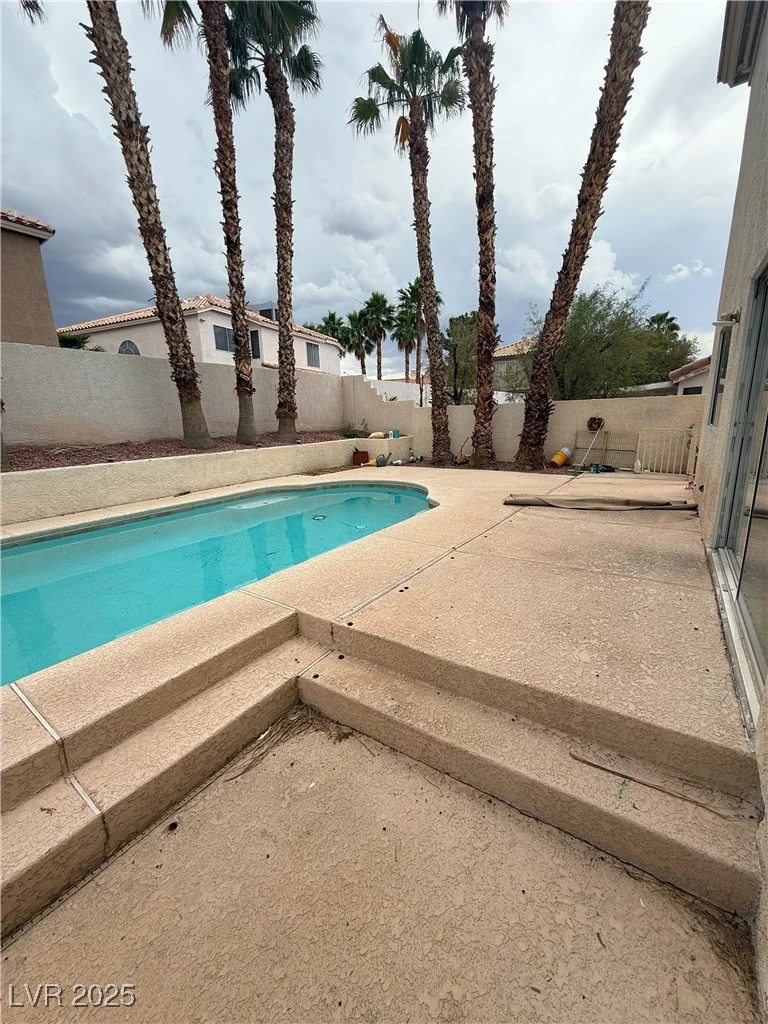 1941 Golden Trumpet, Las Vegas, NV 89123