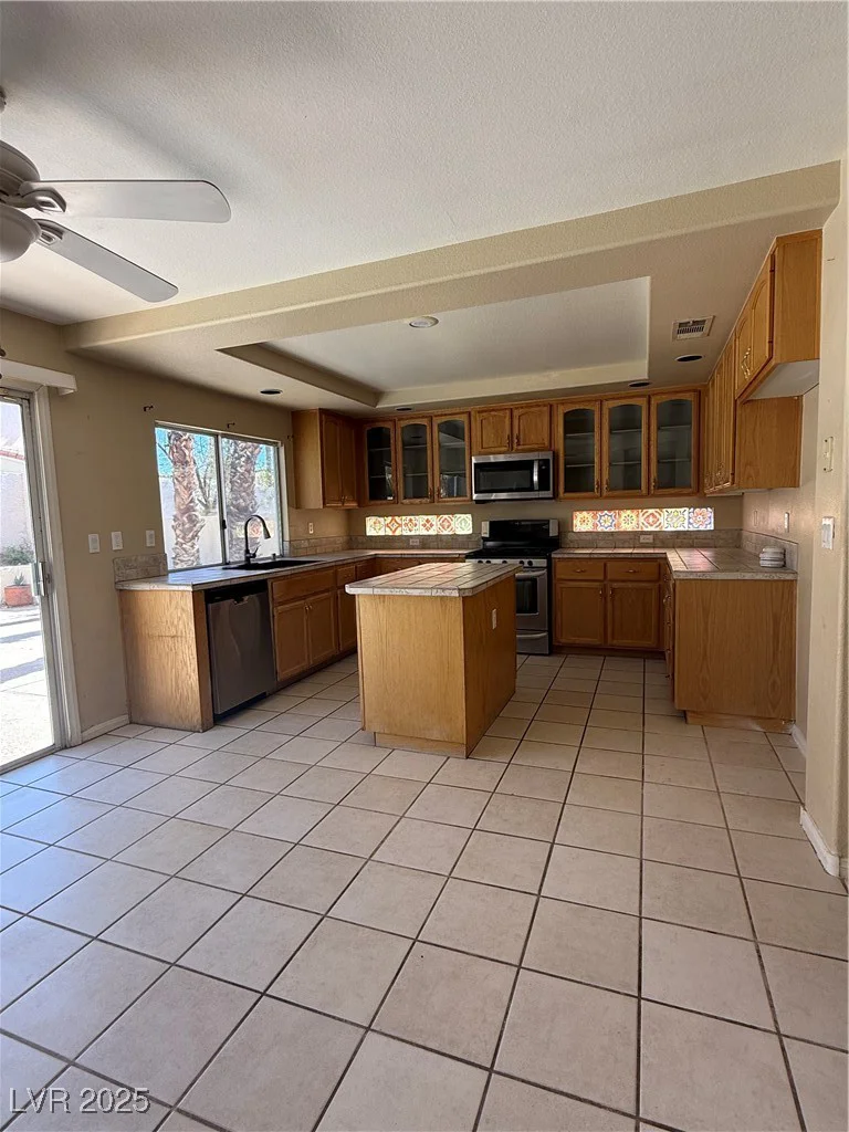 1941 Golden Trumpet, Las Vegas, NV 89123