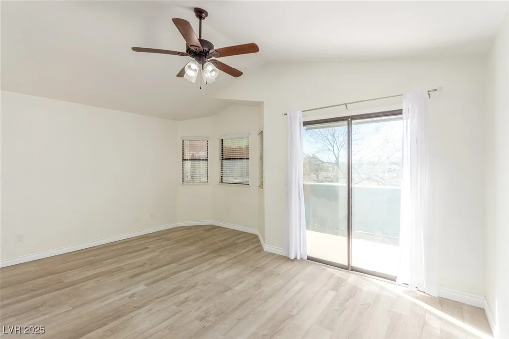 5221 Crooked River, Las Vegas, NV 89149