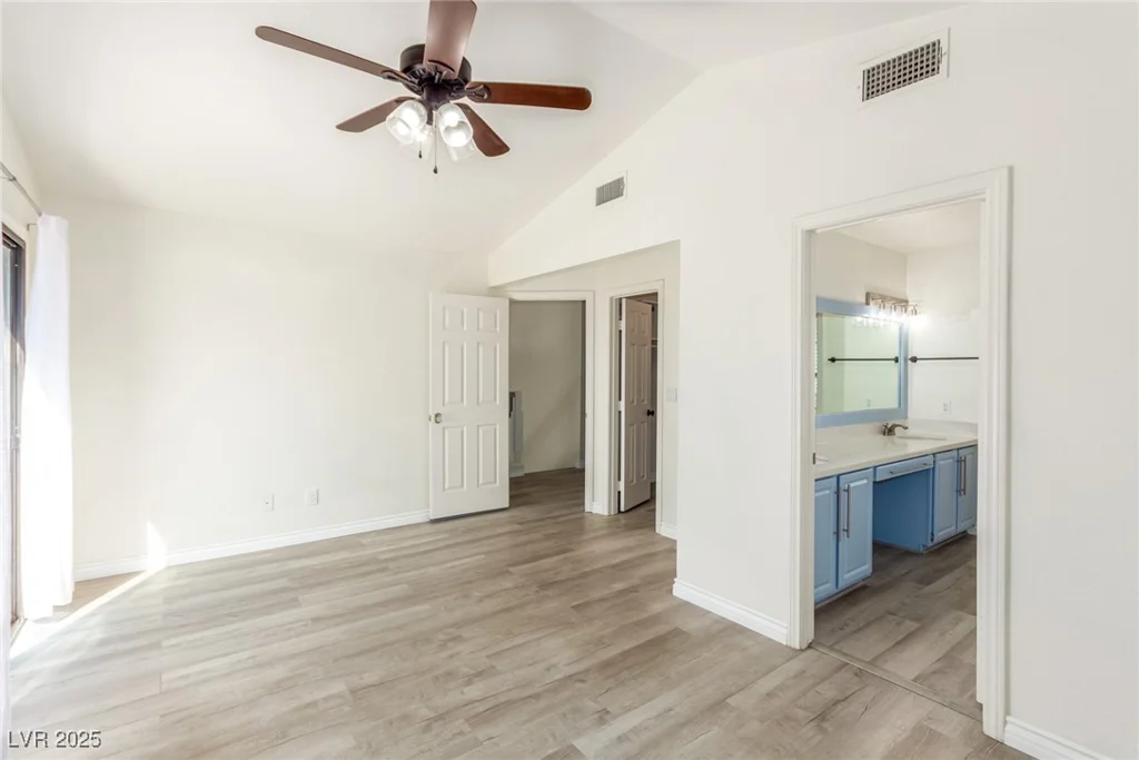 5221 Crooked River, Las Vegas, NV 89149