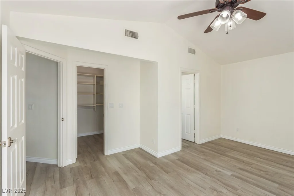 5221 Crooked River, Las Vegas, NV 89149