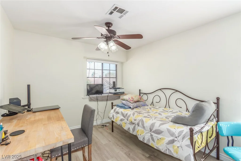 5221 Crooked River, Las Vegas, NV 89149