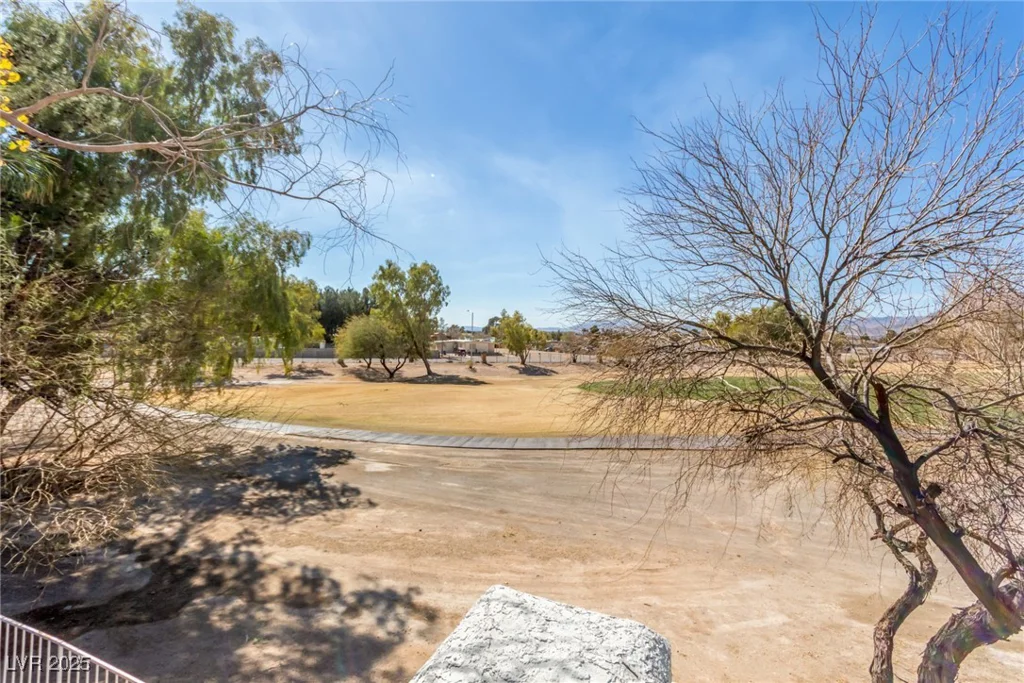 5221 Crooked River, Las Vegas, NV 89149