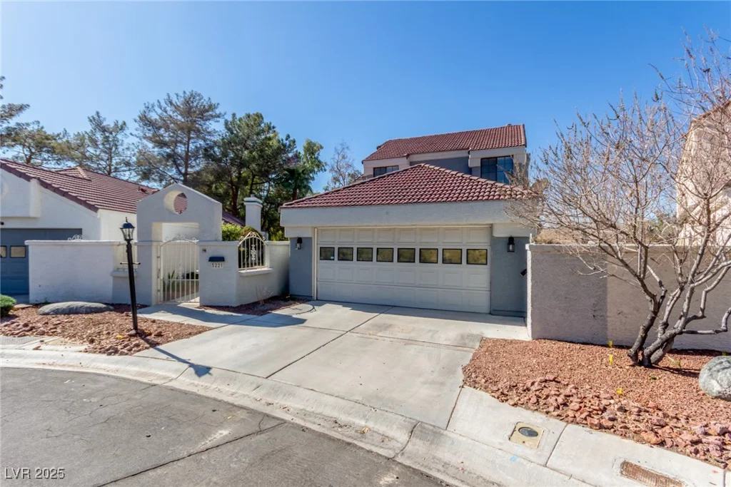 5221 Crooked River, Las Vegas, NV 89149