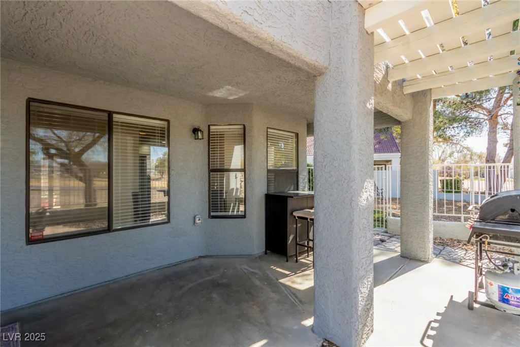 5221 Crooked River, Las Vegas, NV 89149