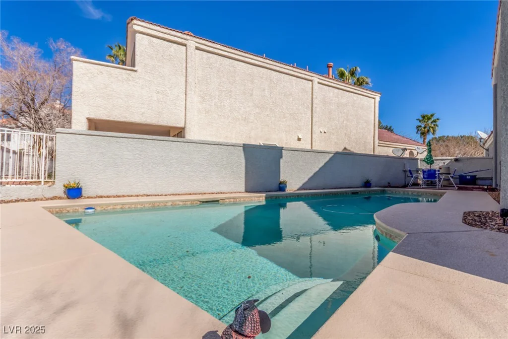 5221 Crooked River, Las Vegas, NV 89149