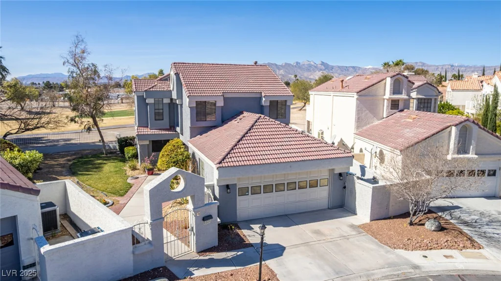5221 Crooked River, Las Vegas, NV 89149