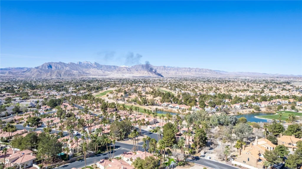 5221 Crooked River, Las Vegas, NV 89149