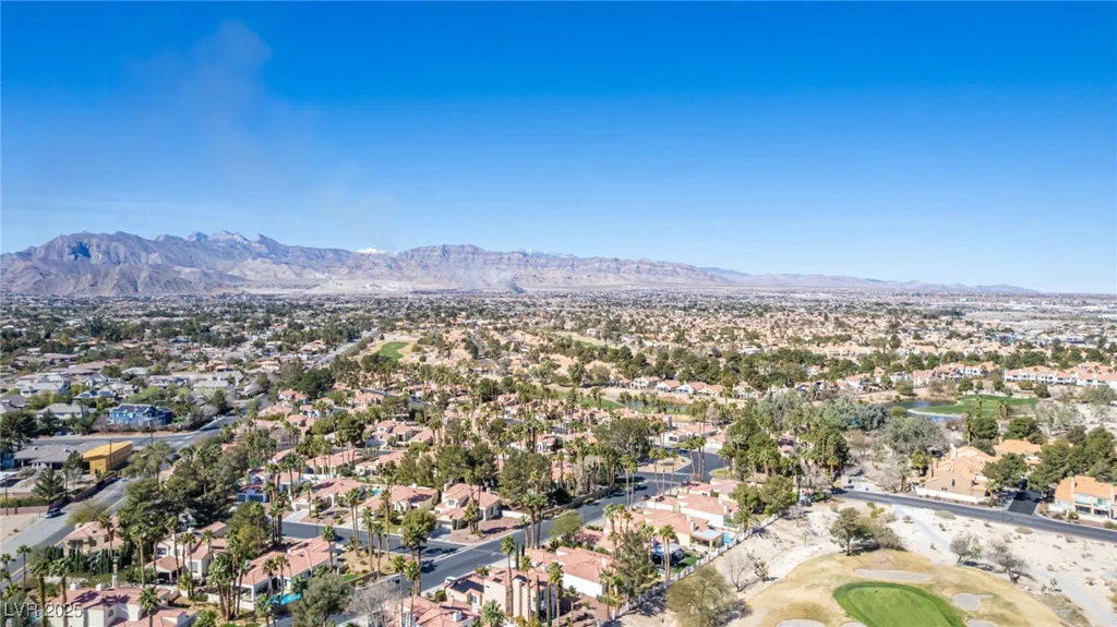 5221 Crooked River, Las Vegas, NV 89149
