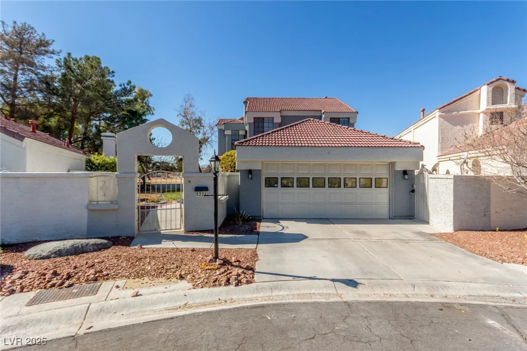 5221 Crooked River, Las Vegas, NV 89149