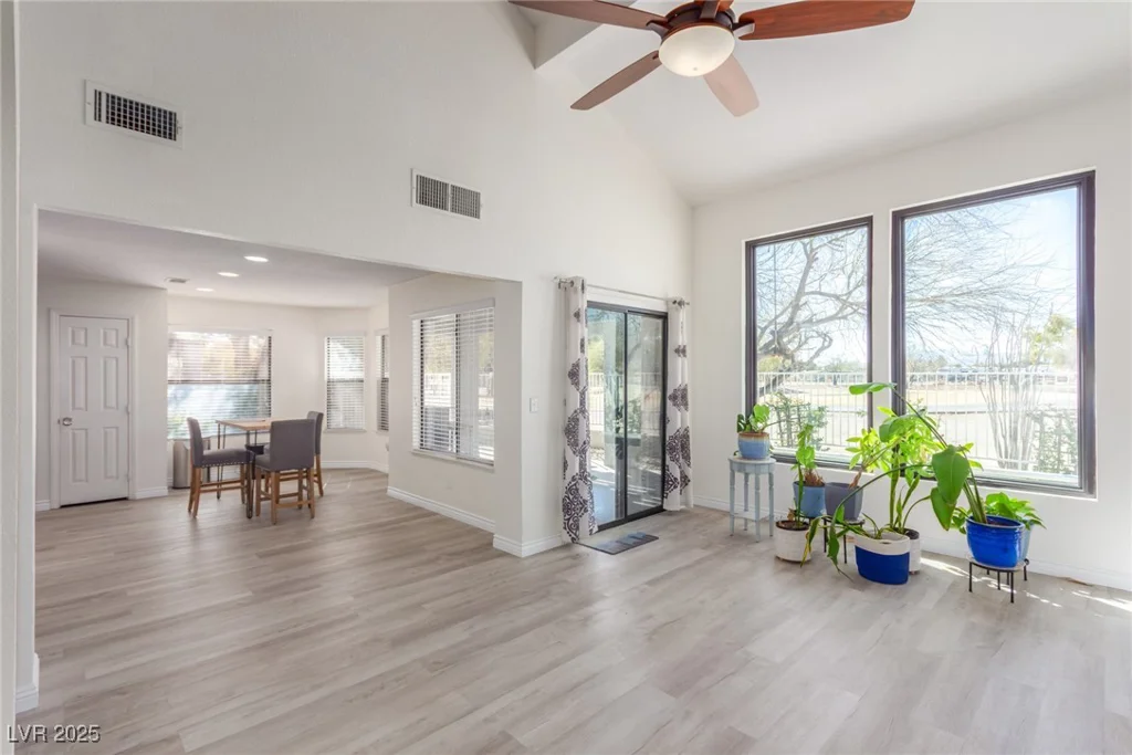 5221 Crooked River, Las Vegas, NV 89149