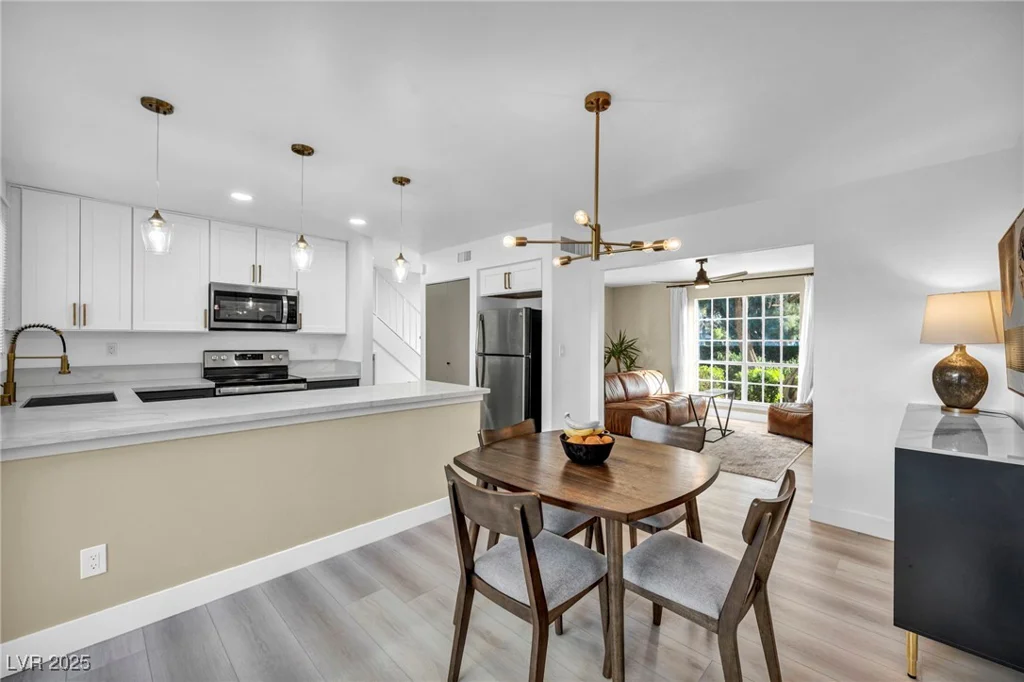 882 Tam O Shanter, Las Vegas, NV 89109