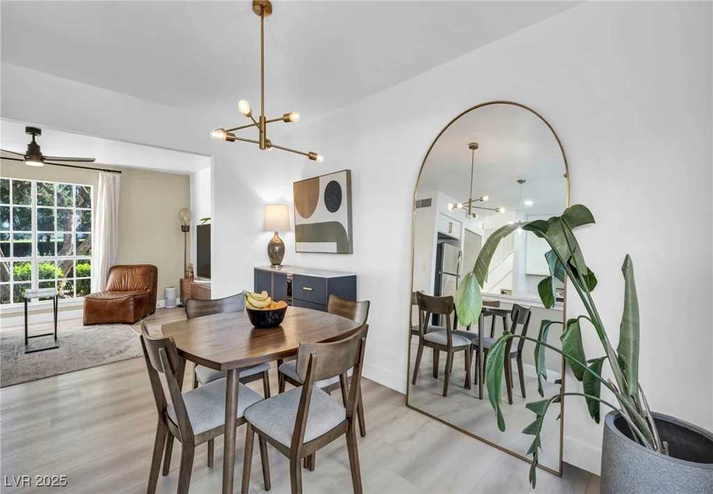 882 Tam O Shanter, Las Vegas, NV 89109