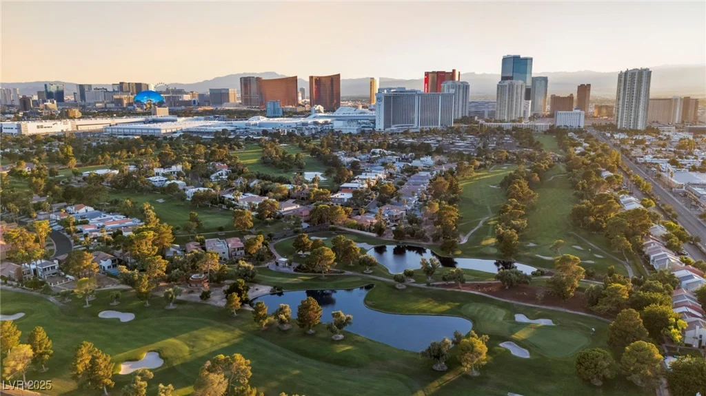 882 Tam O Shanter, Las Vegas, NV 89109