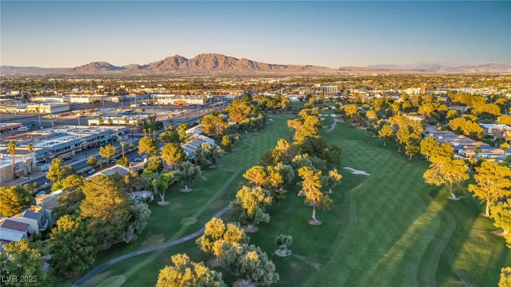 882 Tam O Shanter, Las Vegas, NV 89109