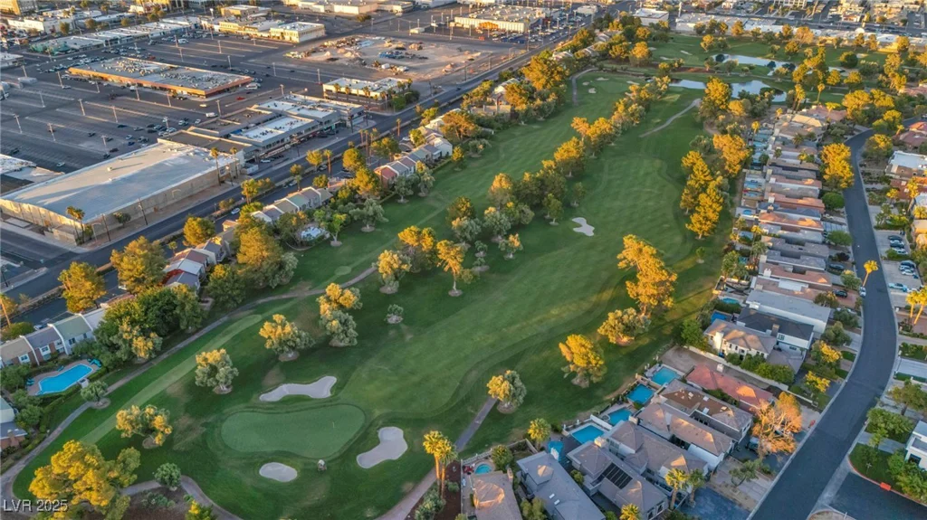 882 Tam O Shanter, Las Vegas, NV 89109