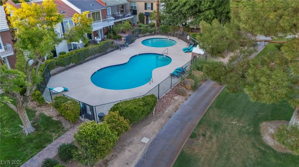 882 Tam O Shanter, Las Vegas, NV 89109