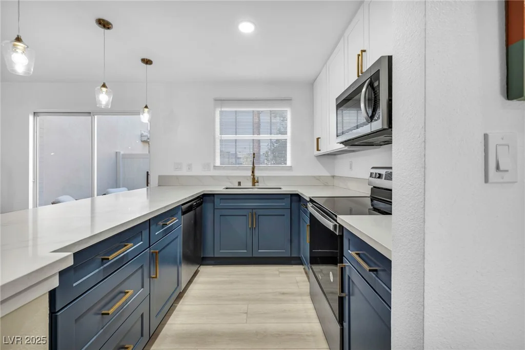 882 Tam O Shanter, Las Vegas, NV 89109