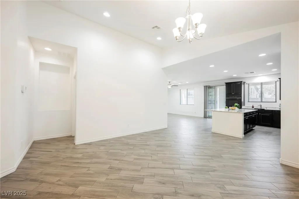 12426 Mosticone, Las Vegas, NV 89141