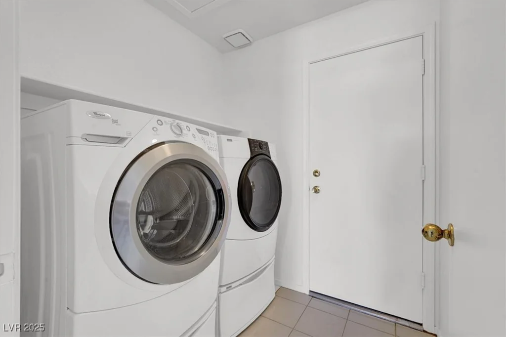 1613 Glenrosa, North Las Vegas, NV 89031