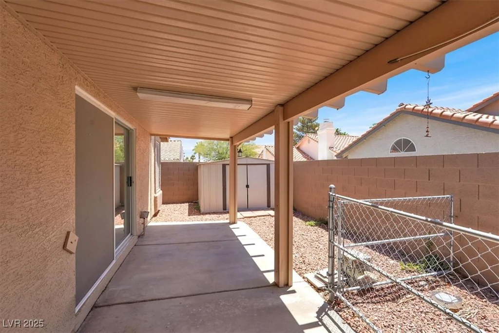 1613 Glenrosa, North Las Vegas, NV 89031
