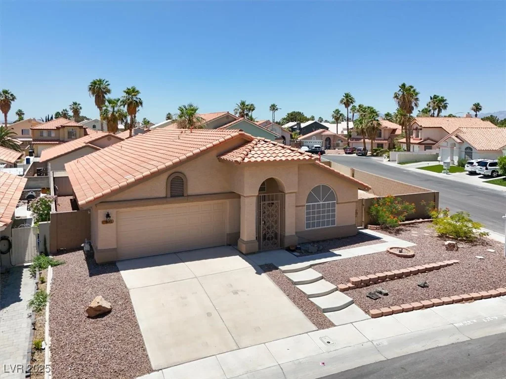1613 Glenrosa, North Las Vegas, NV 89031