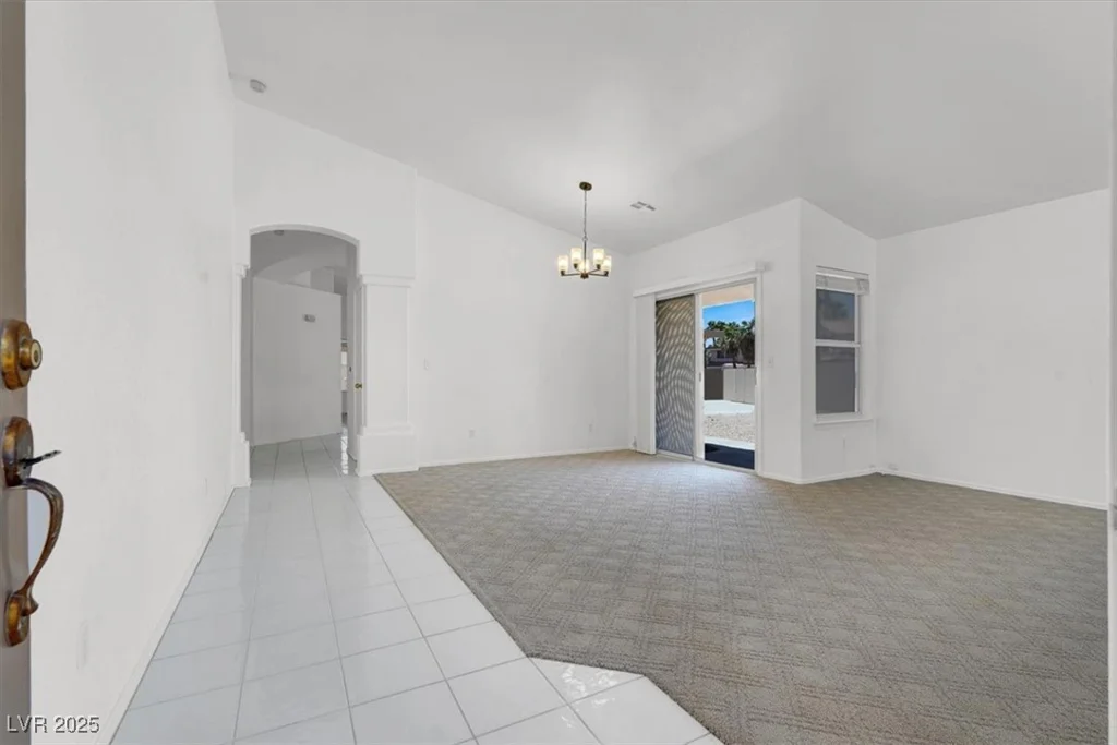 1613 Glenrosa, North Las Vegas, NV 89031