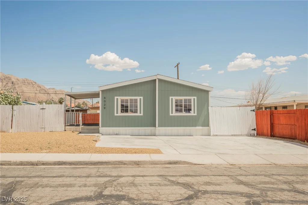 6039 Yellowstone, Las Vegas, NV 89156