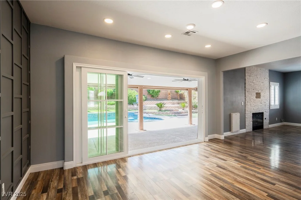 209 Camino Vista, Henderson, NV 89012