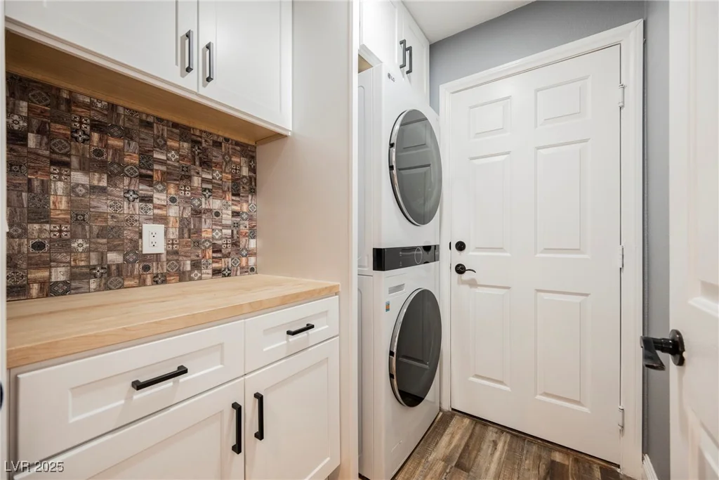 209 Camino Vista, Henderson, NV 89012