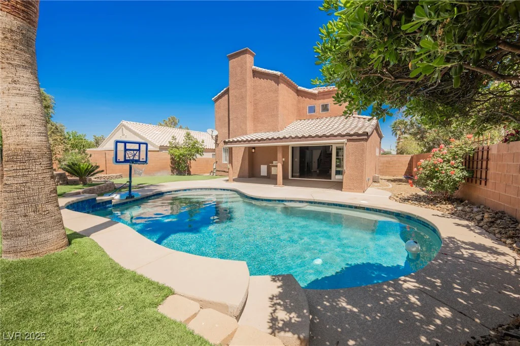 209 Camino Vista, Henderson, NV 89012