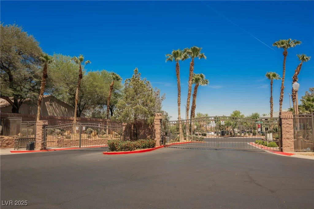 209 Camino Vista, Henderson, NV 89012