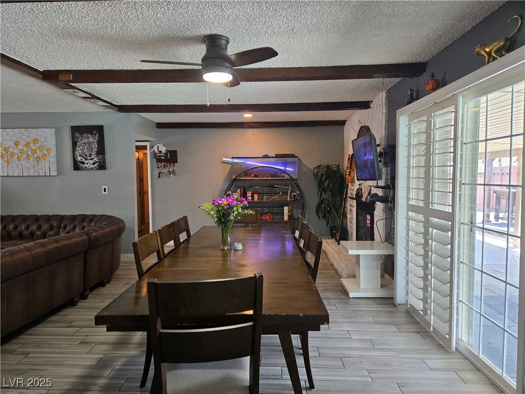 4823 El Tesoro, Las Vegas, NV 89121
