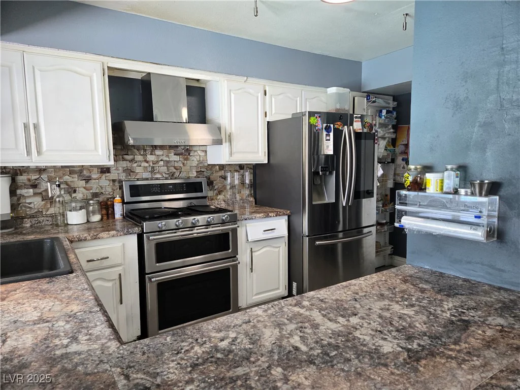 4823 El Tesoro, Las Vegas, NV 89121