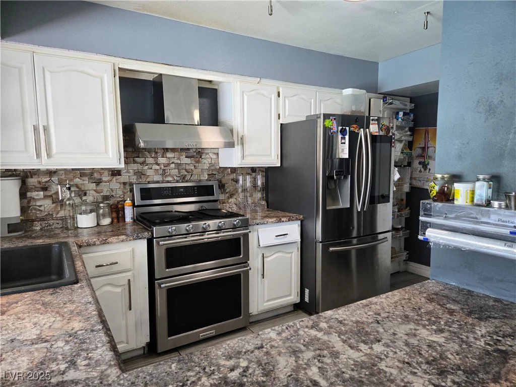 4823 El Tesoro, Las Vegas, NV 89121